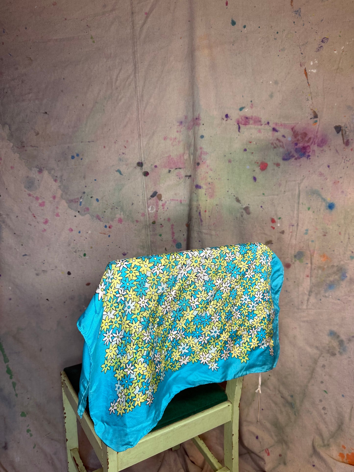 1970's Daisy Print Silk Scarf